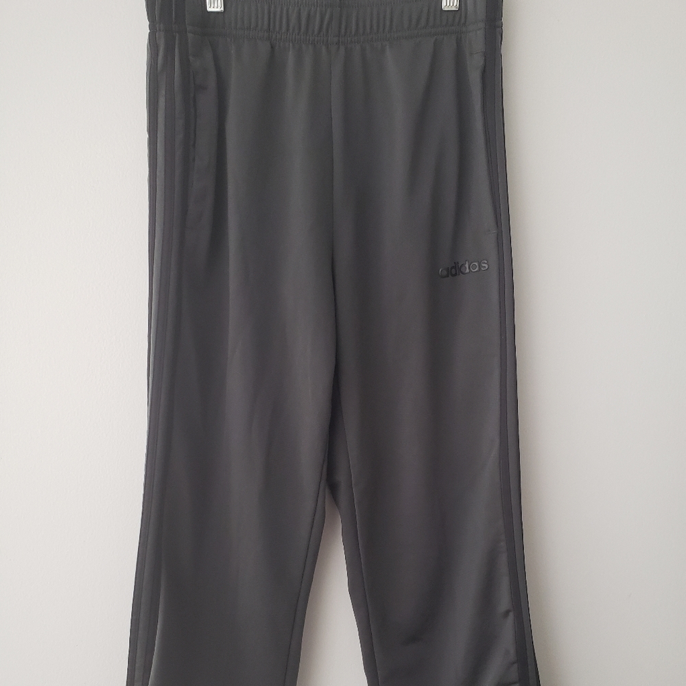 Adidas Mens Dark Gray 3  Striped Sweatpants. Size M